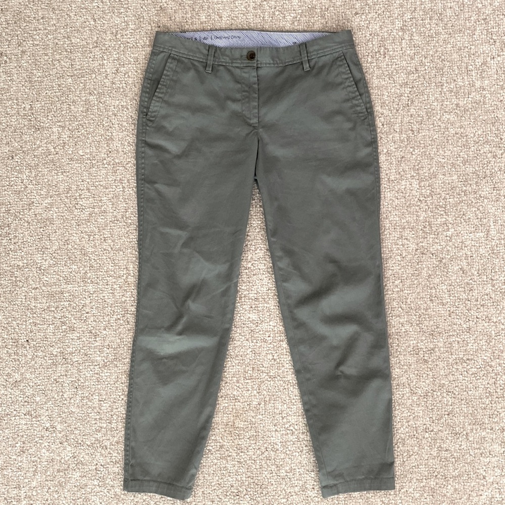 Talbots Girlfriend Chino Size 4P Green Relaxed